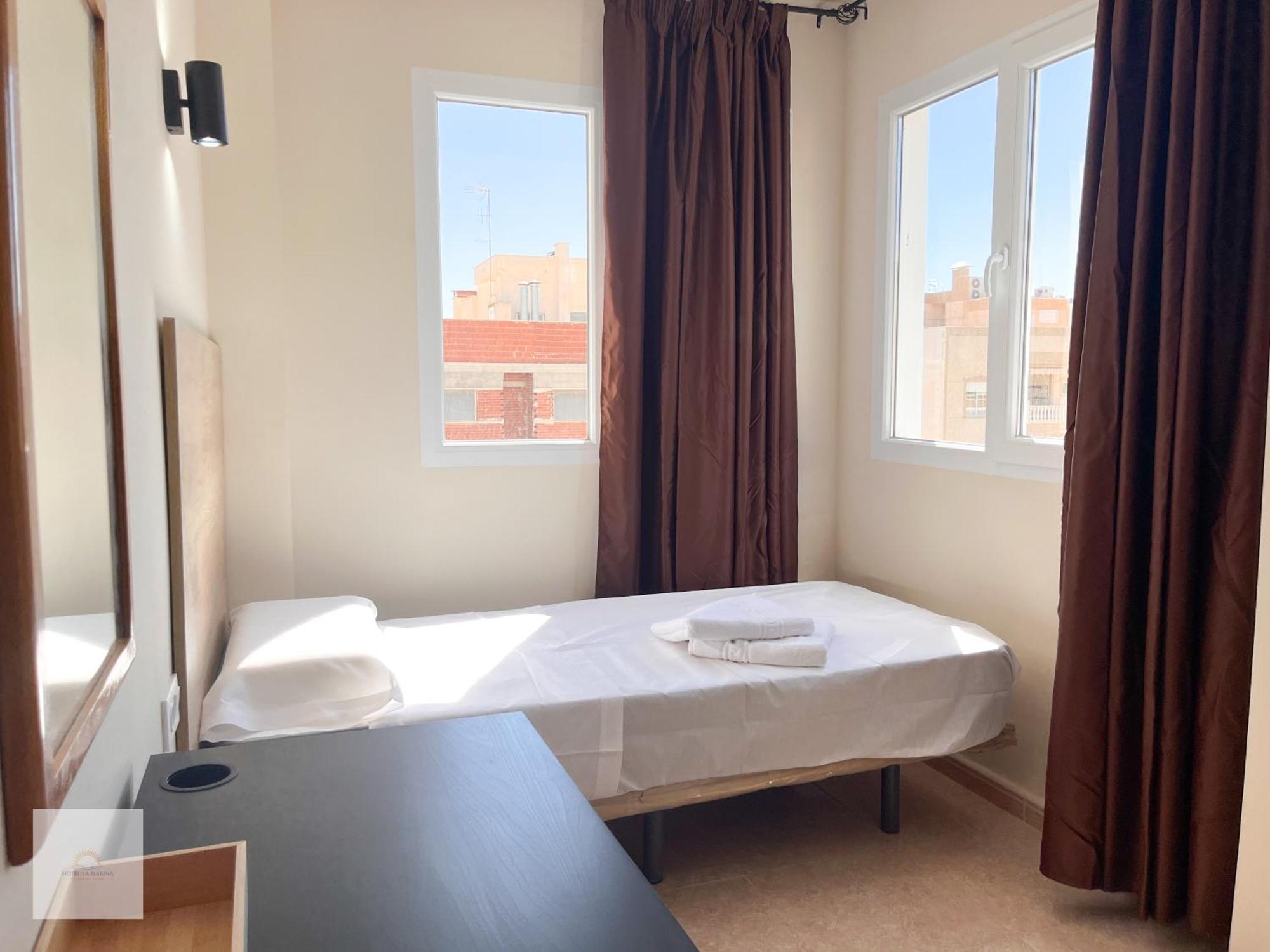 Hotel La Marina Elche Ла-Марина Экстерьер фото