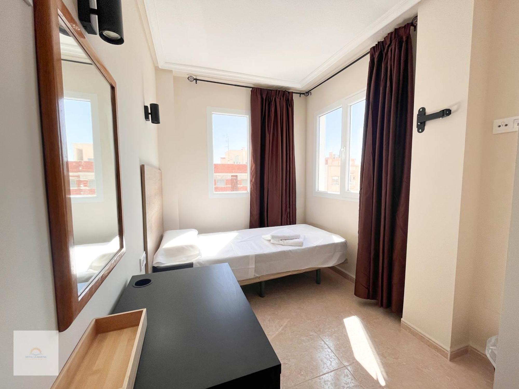 Hotel La Marina Elche Ла-Марина Экстерьер фото